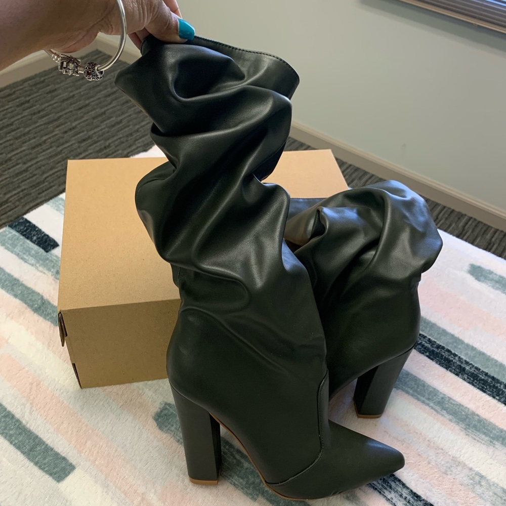 Bedonna Fall Boots (Hunter Green) Size 7